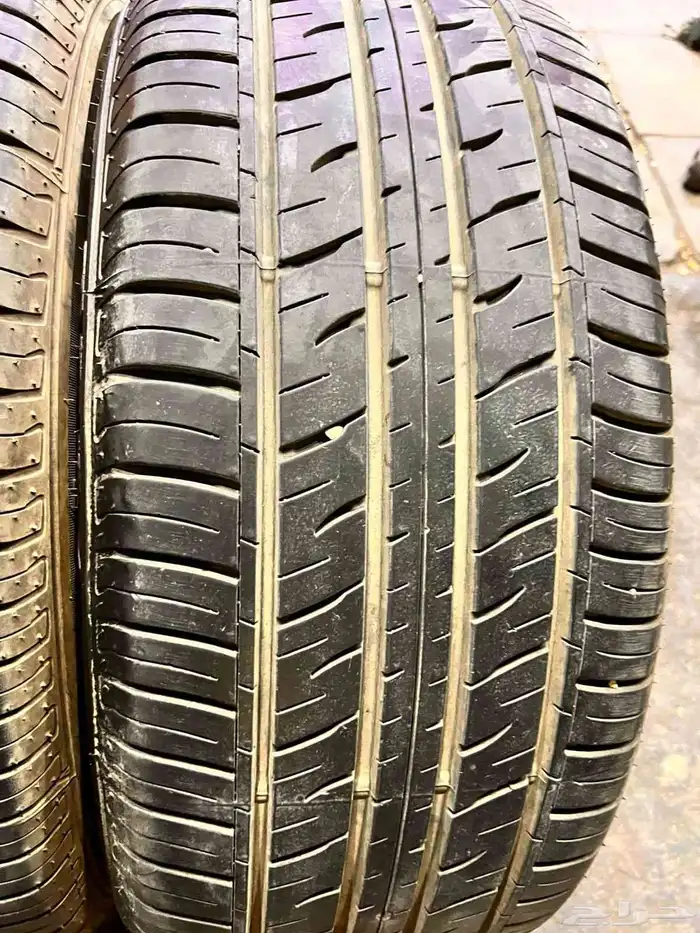 كفرات دنلوب جيب لكزز مقاس 275.50.21 تاريخ 23 8