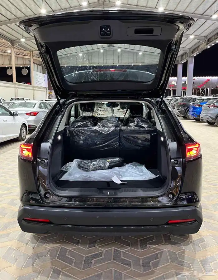 هونداي HRV نصف فل LX 2025 سعودي 8