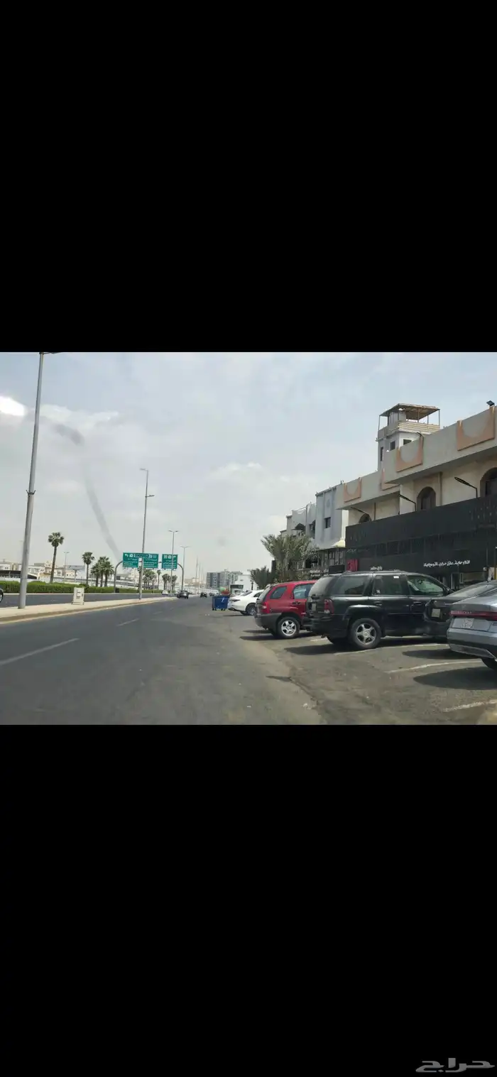 هدد تجارية على صاري العرض للمشتري فقط 1