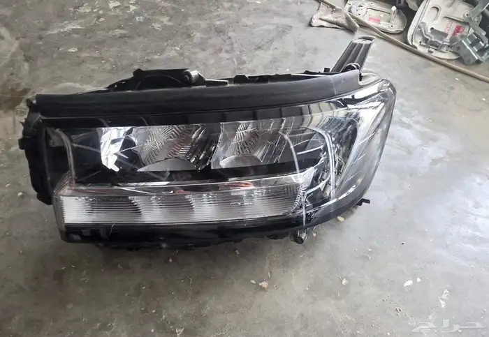 شمعات لاندكروزر GXR مديل 24 وكاله اصلي نظيفه 2
