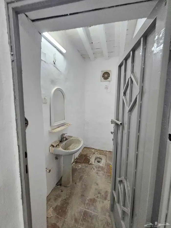 عمارة للبيع في حي العود 6