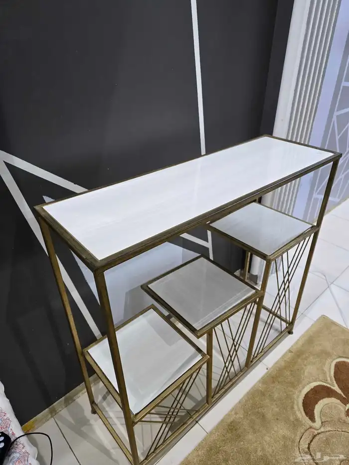 طاولة مدخل 0