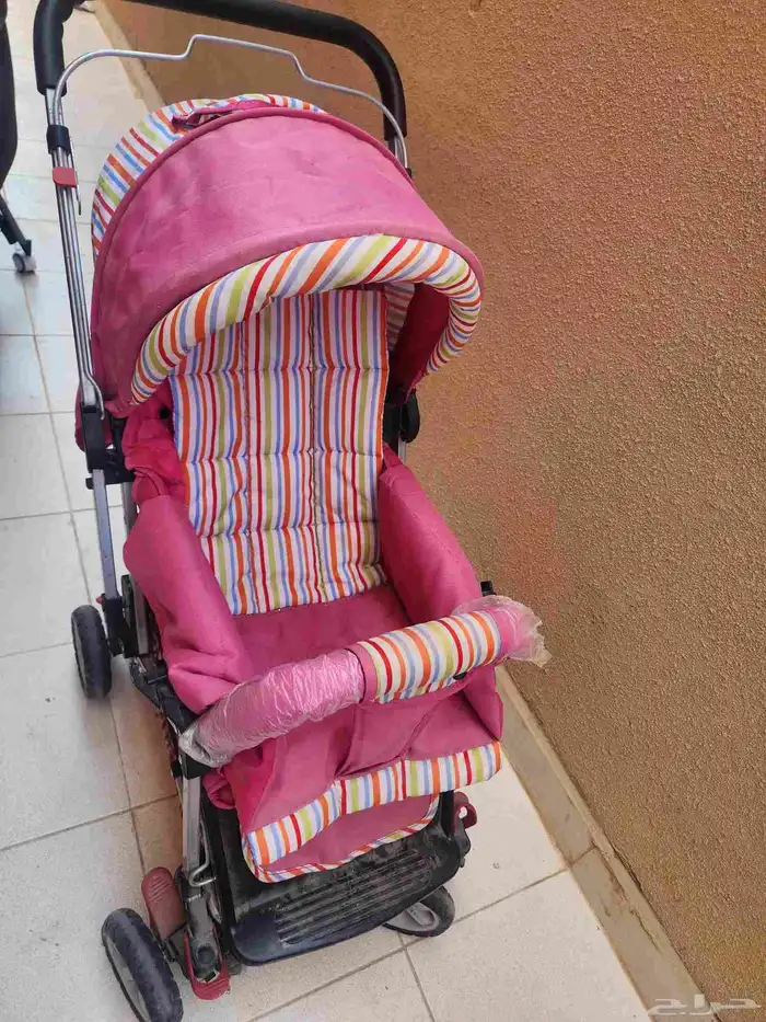 للبيع عربيه اطفال وسرير اطفال 2