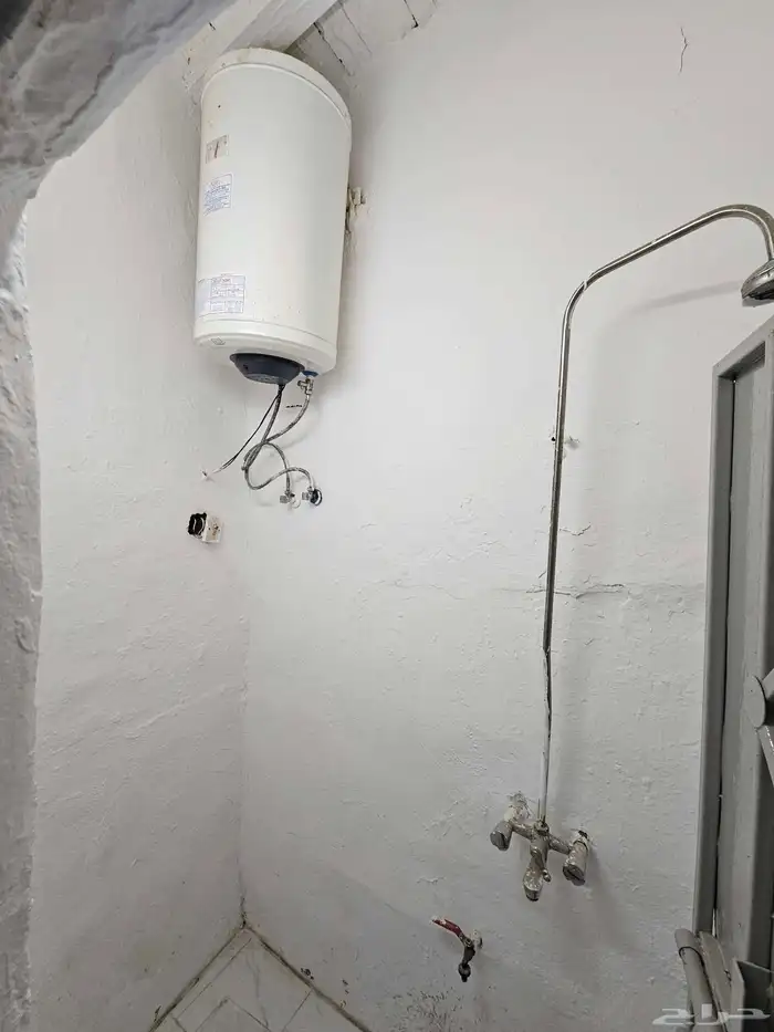 عمارة للبيع في حي العود 7
