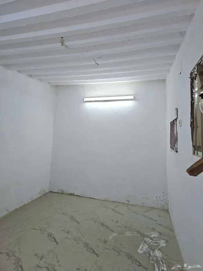 عمارة للبيع في حي العود 8