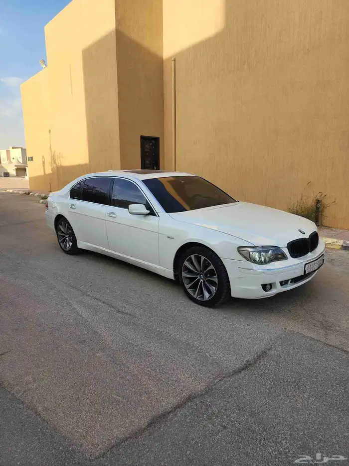 بي ام دبيلو 750 BMW أقبل البدل بموتر عائلي 2