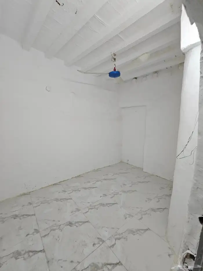 عمارة للبيع في حي العود 4