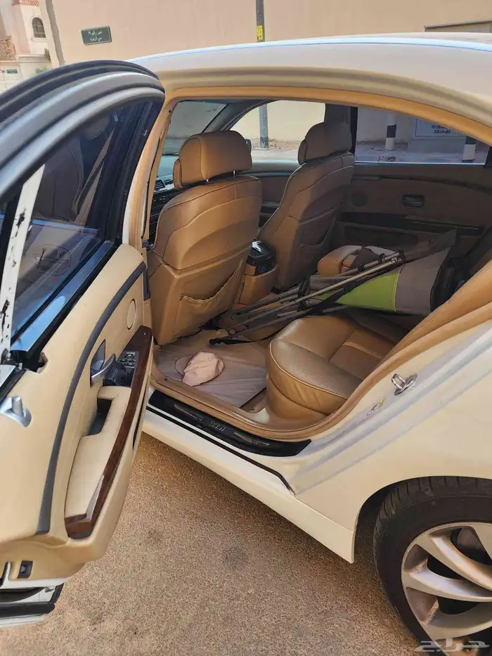 بي ام دبيلو 750 BMW أقبل البدل بموتر عائلي 6