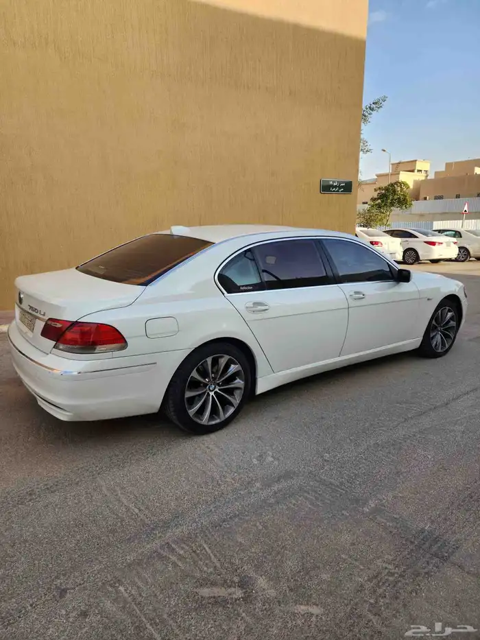 بي ام دبيلو 750 BMW أقبل البدل بموتر عائلي 5