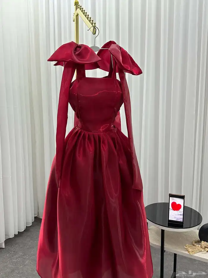 عروض اليوم الوطني فساتين سهرات و مناسبات ب 195 ريال عرض 26