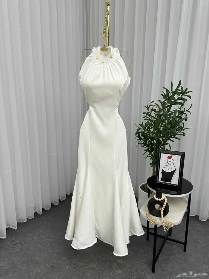 عروض اليوم الوطني فساتين سهرات و مناسبات ب 195 ريال عرض 25