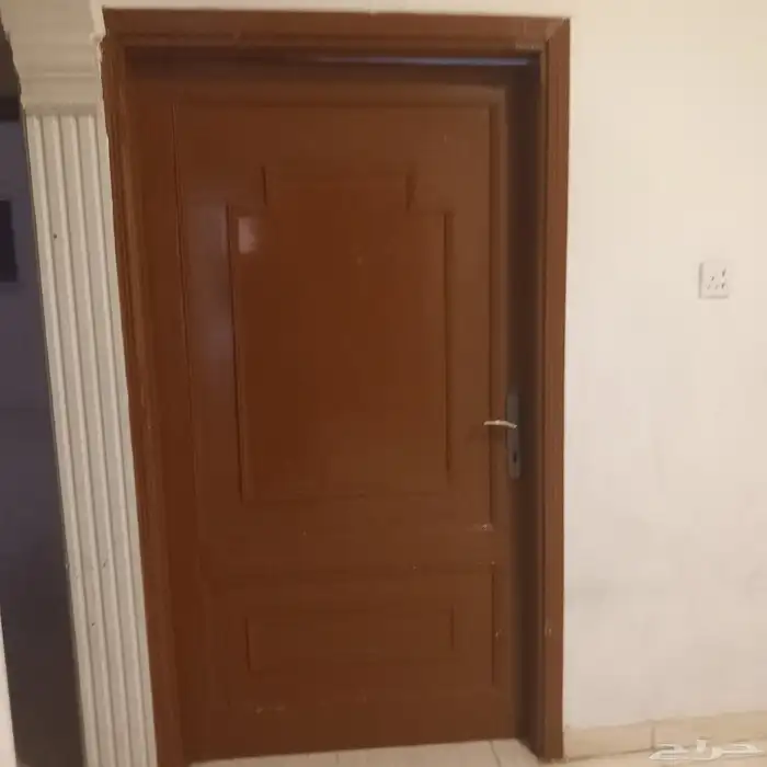 للبيع ابواب خشب نظيفه 1