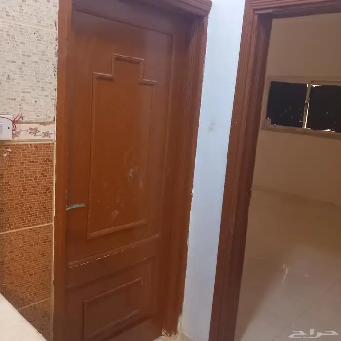 للبيع ابواب خشب نظيفه 2