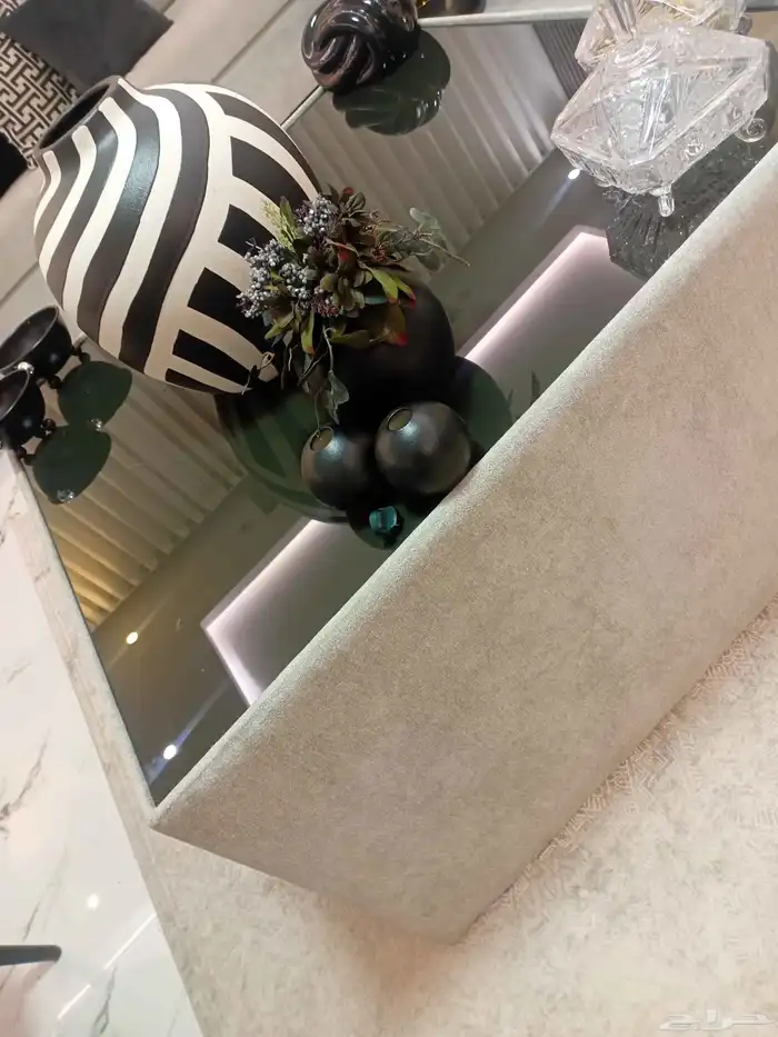 طاولة مجلس ضيوف مقاسها 2 30 190 سرير كوين من هوم سنتر مقاسه 1