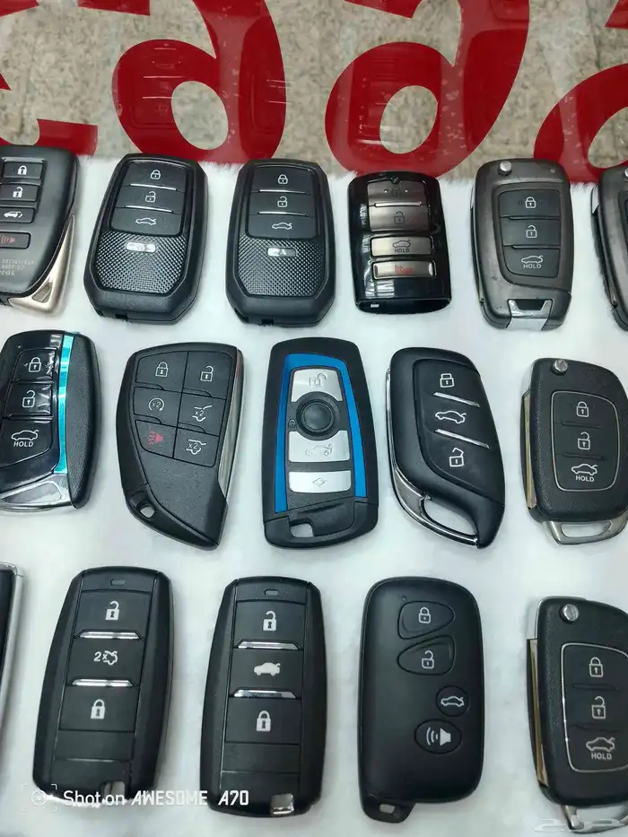 صانع  المفاتيح يوجد لدينا برمجة مفاتيح وريموتات 2