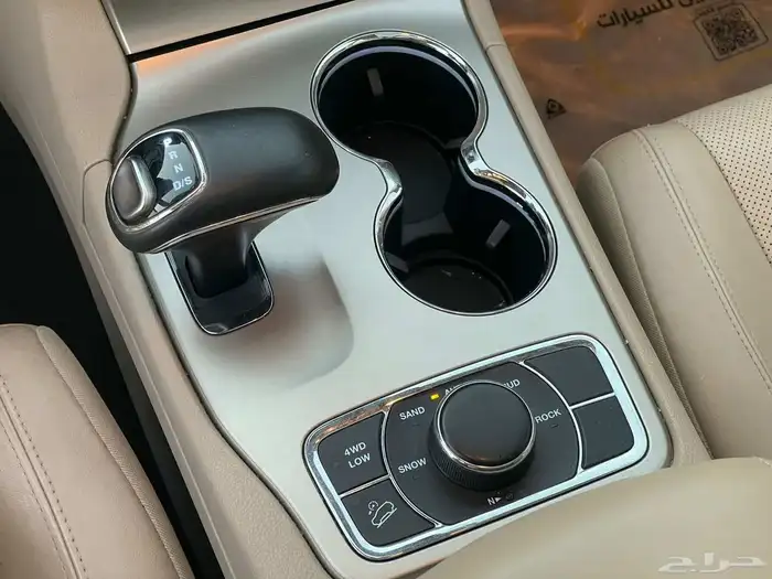 جراند شروكي ليمتد فل كامل 25
