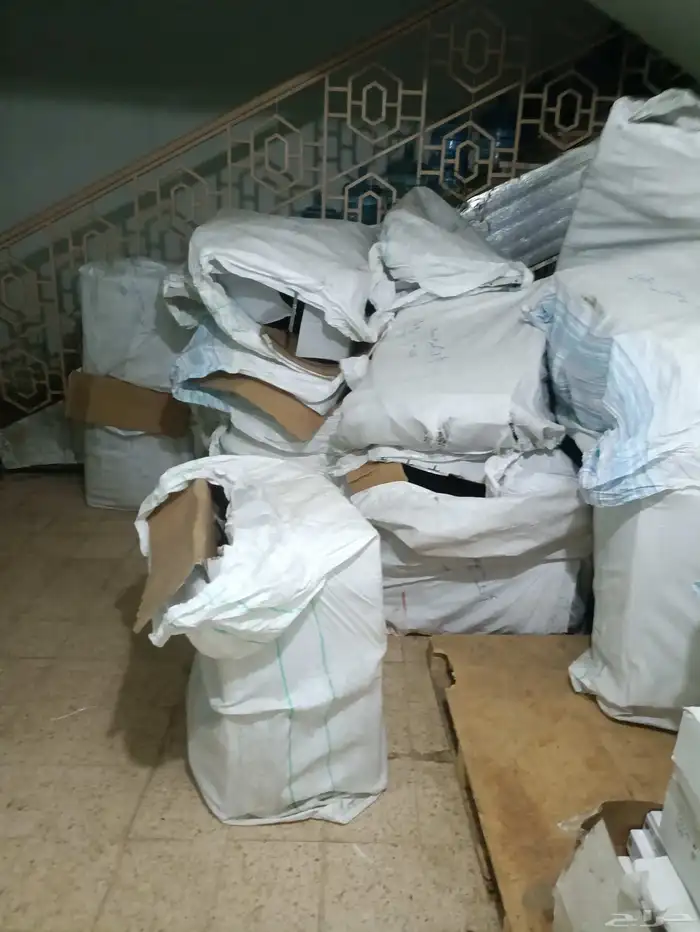 خيش لتخزين الاغراض بالكرتونه سعر الحبه 15 ريال 0