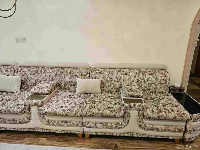 كنب على شكل U 1