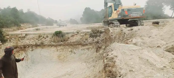 بوكلين بنيان الحجر وقص الاراضي 2