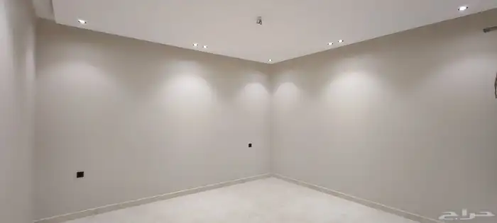 فلل للبيع دورين وملحق 300م شقق منفصله الحمدانيه 12