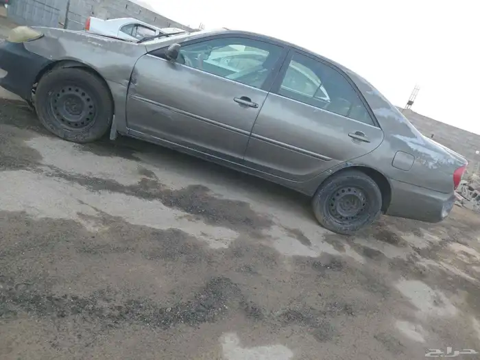 كامري 2005نضيف قطع غيار فقط 4