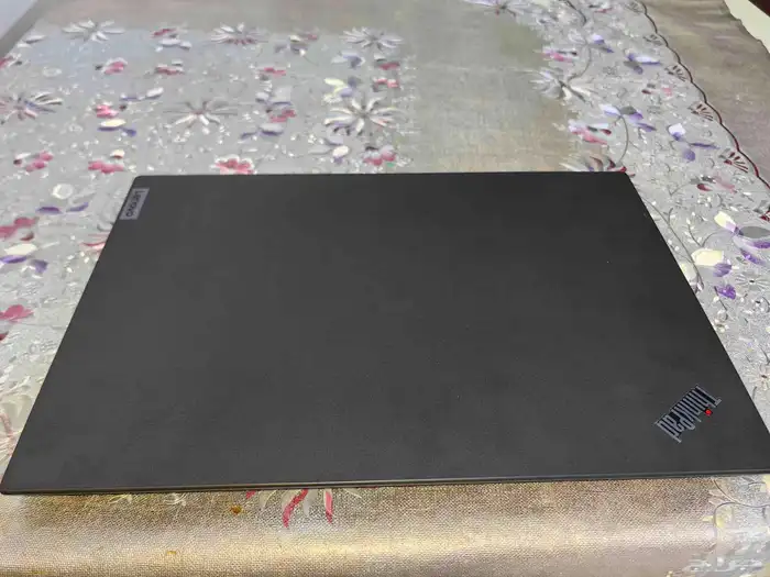 لابتوب لينوفو جديد 0