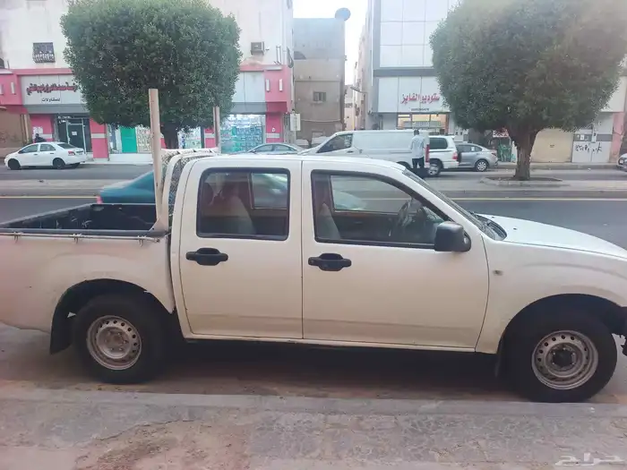 ايسوزو ديماكس 2009 13