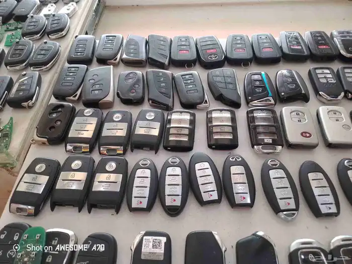 صانع  المفاتيح يوجد لدينا برمجة مفاتيح وريموتات 4