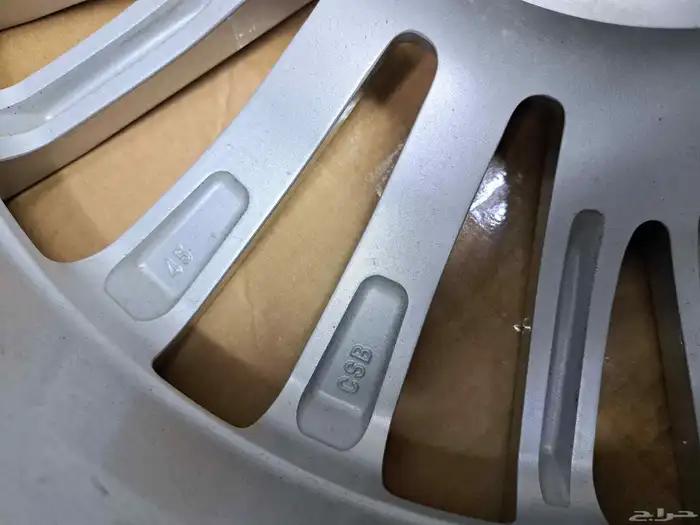 جنوط كامري LEموديل 2025مقاس 17اصليه وكاله 9