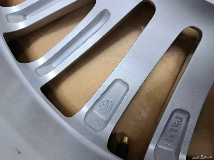 جنوط كامري LEموديل 2025مقاس 17اصليه وكاله 6