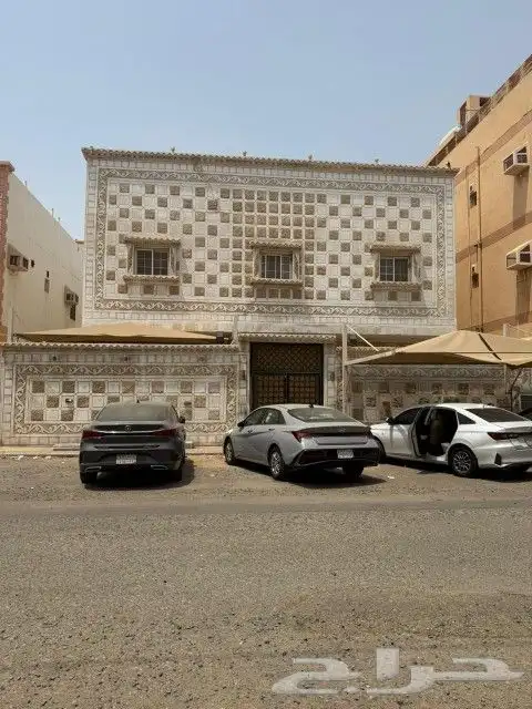 فيلا للبيع في جده حي القرينية 1