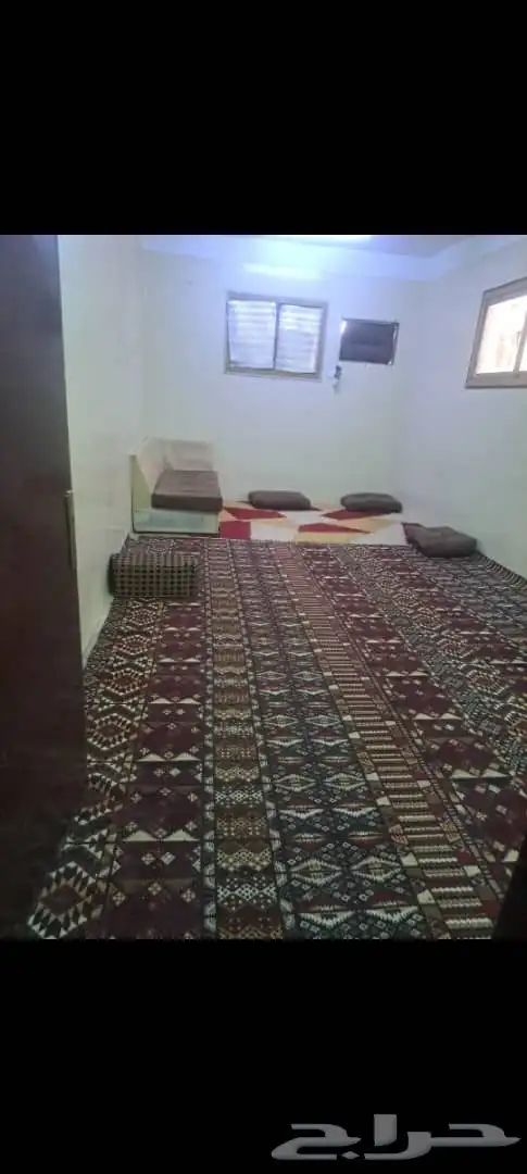 غرفه نوم كامله بالمرتبه خشب ممتاز ومجلس كبير 4
