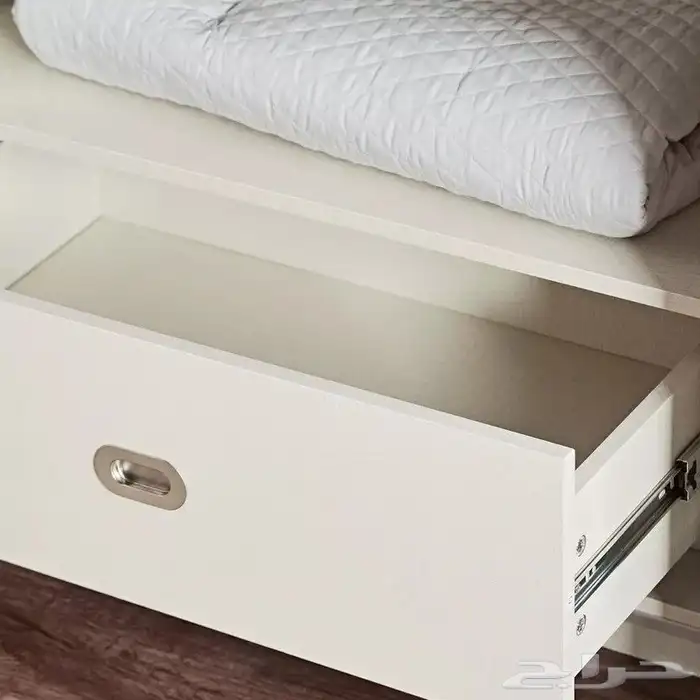 طقم غرفة نوم مترين في مترين مع الدولاب جديد من هوم سنتر 30