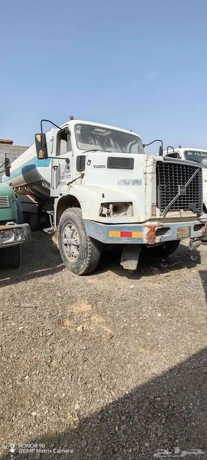 عدد اثنين وايت بوز فلفو شغالت على الشرط 3