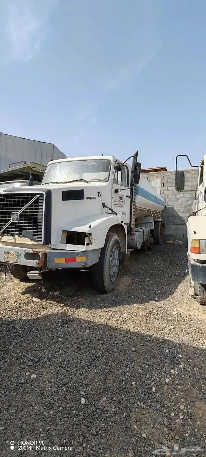عدد اثنين وايت بوز فلفو شغالت على الشرط 0