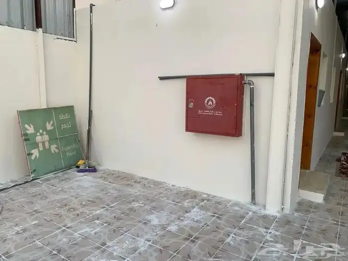 فرصة للايجار مبنى تجاري سكني قائم بمساحة 741 متر 2
