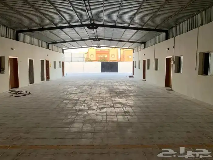 فرصة للايجار مبنى تجاري سكني قائم بمساحة 741 متر 6