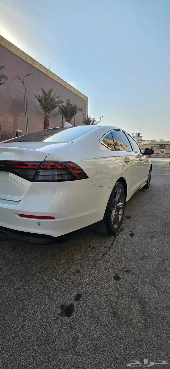 للبيع هوندا أكورد 2024 نص فل الموتر شبه وكالة لا مانع بالبدل 8