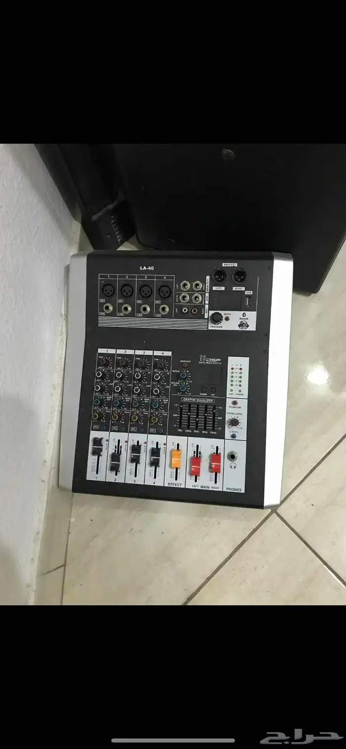 سماعات وميكسر وامبليفير للبيع اربع سماعات كبار 260w وعشرة صغ 5