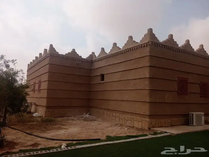 معلم التراث الطين 0