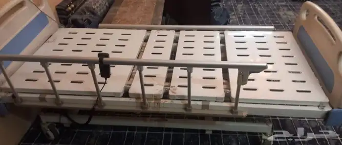 سرير طبي بحاله جيده 1