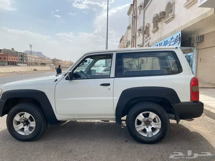 جيب نيسان ربع باترول 2