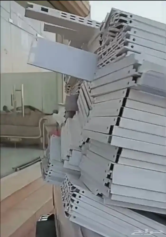 ارفف بقالة بحالة ممتازه 1