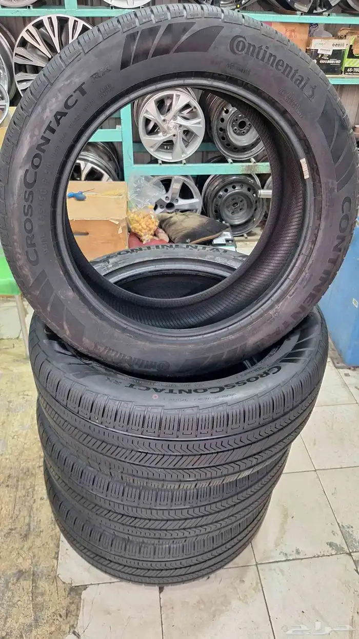 طقم كفرات شبه جديد كونتيننتال 265 50 20. التاريخ 24 4