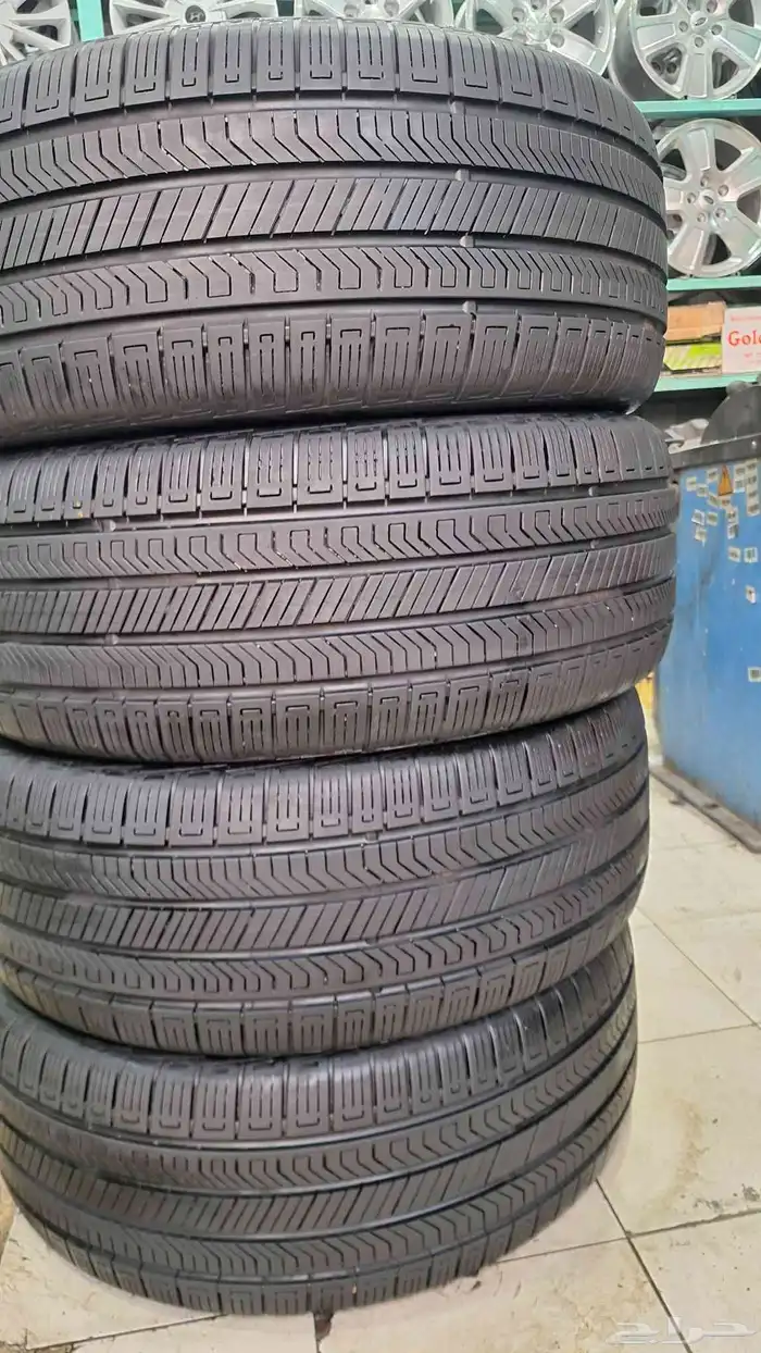 طقم كفرات شبه جديد كونتيننتال 265 50 20. التاريخ 24 0