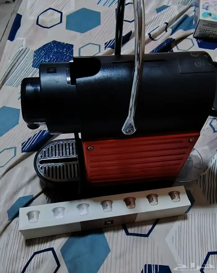 مكينة قهوة نسبريسو نظيفه بدون عيوب 1