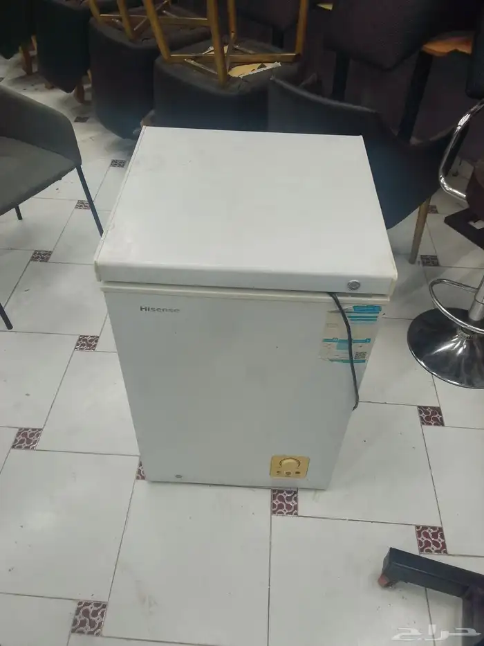 اغراض كافيه بار رخام صناعي 8 متر ونص وكراسي وطولات 8