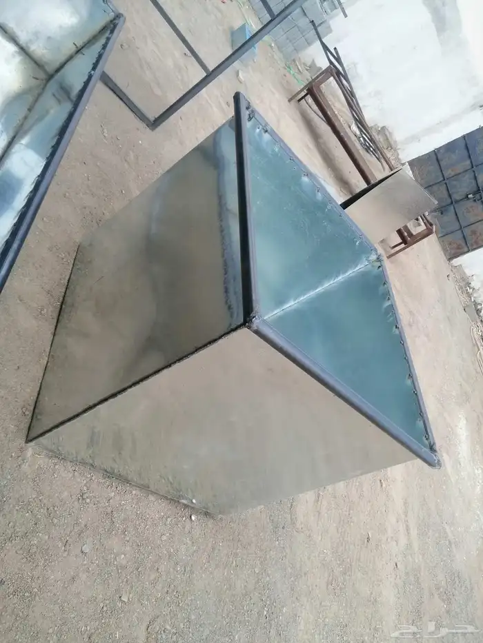 معالف للابل وللغنم وشبوك غرفه وحنفيات خزانات ماء 0