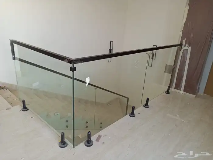 حاجز شور زجاج جرار طرابزين زجاج زجاج شاور سور زجاج 6