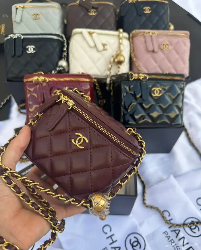 شنط شانيل مكياج مع الملحقات 6